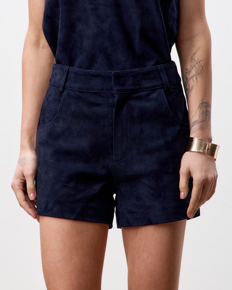 Замшевые шорты